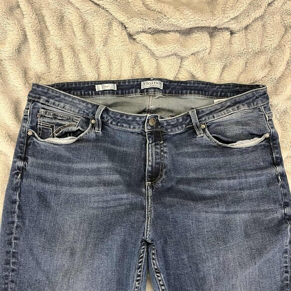 Vigoss Jeans Women 24 Crop Medium Wash Stretch Denim Raw Hem Embroidered Pockets - Picture 3 of 9